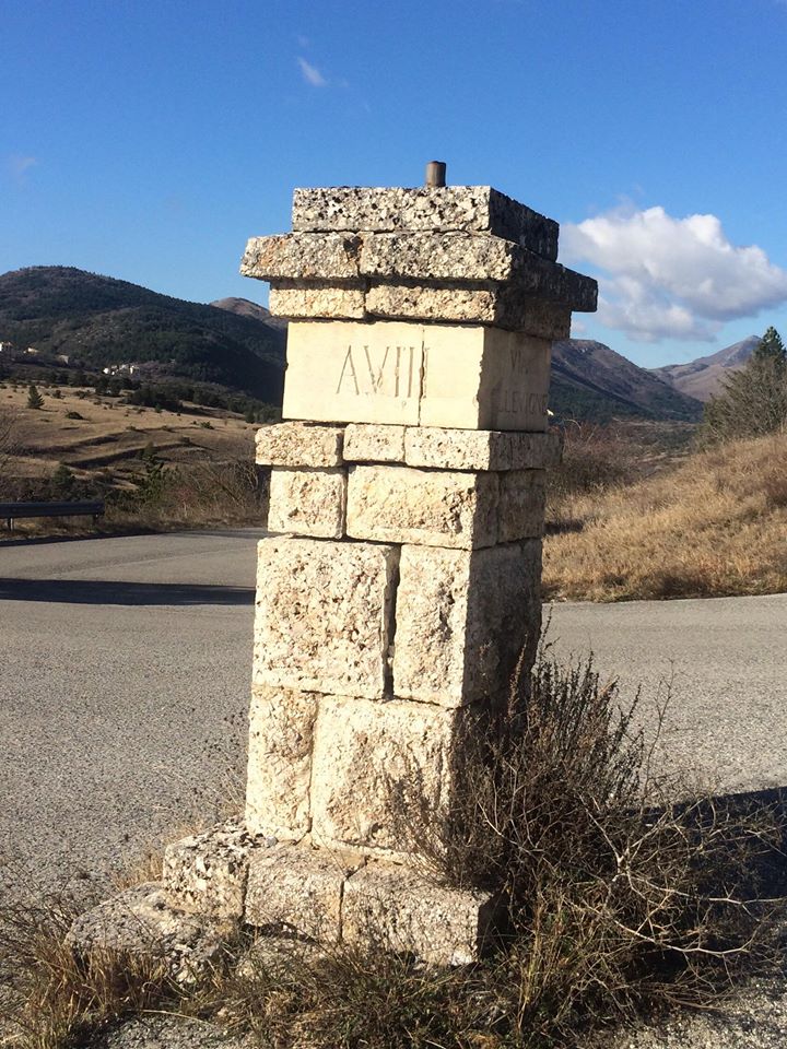 Ex Fascio decapitato dopo la guerra ora cippo stradale - Ofena , L'Aquila - 1929