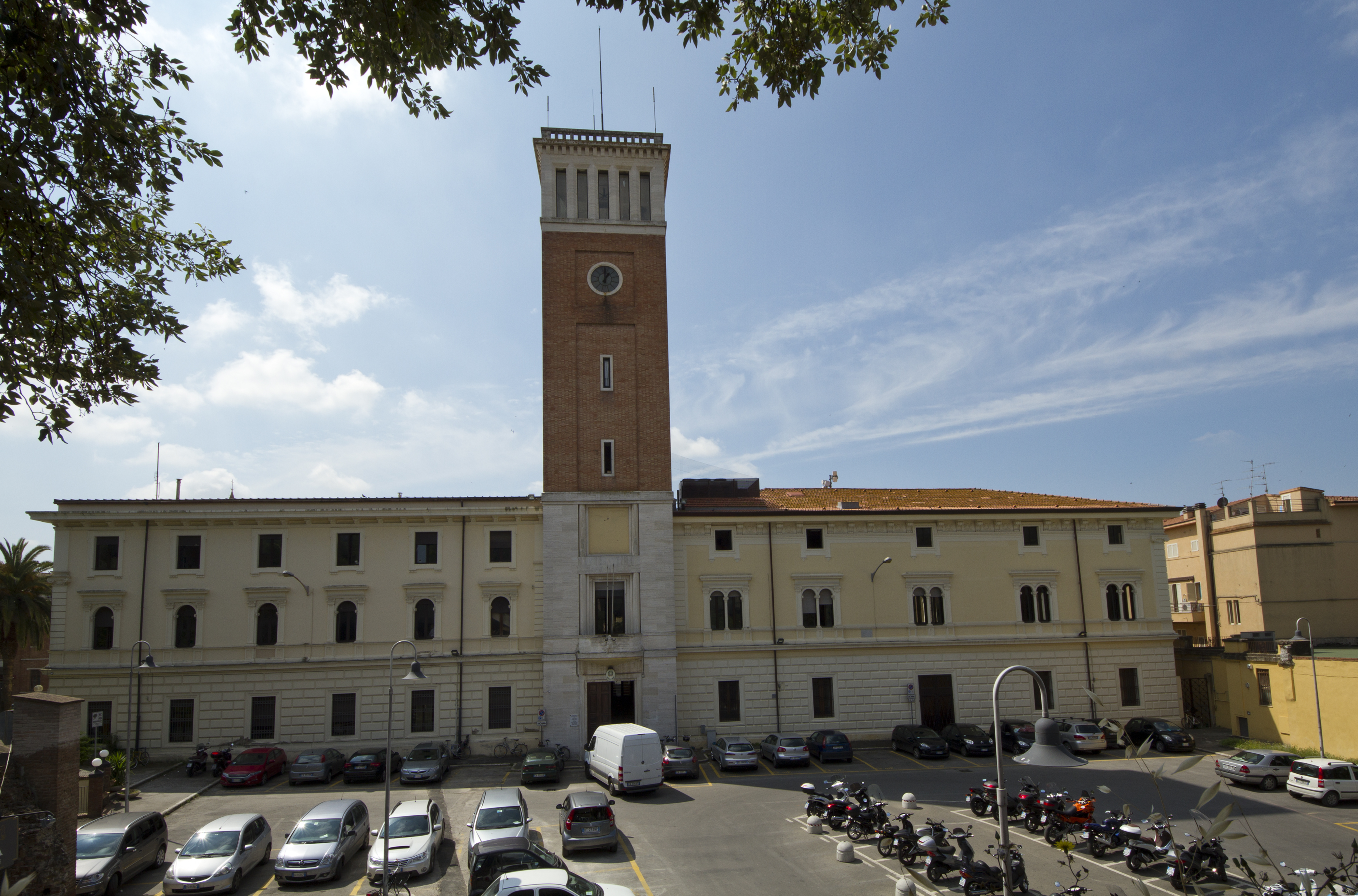 Casa del Fascio oggi Palazzo della Guardia di Finanza - Grosseto - Ing. Arch. Renato Della Rocca , Arch. Ugo Giovannozzi - 1925 - 39