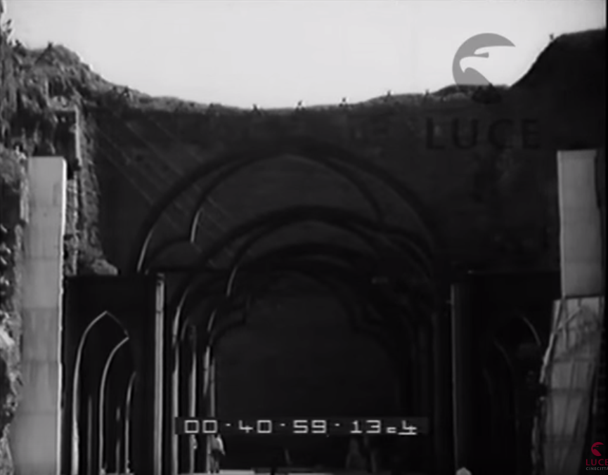 IlÂ teatro liricoÂ aÂ CaracallaÂ - Roma - 1937