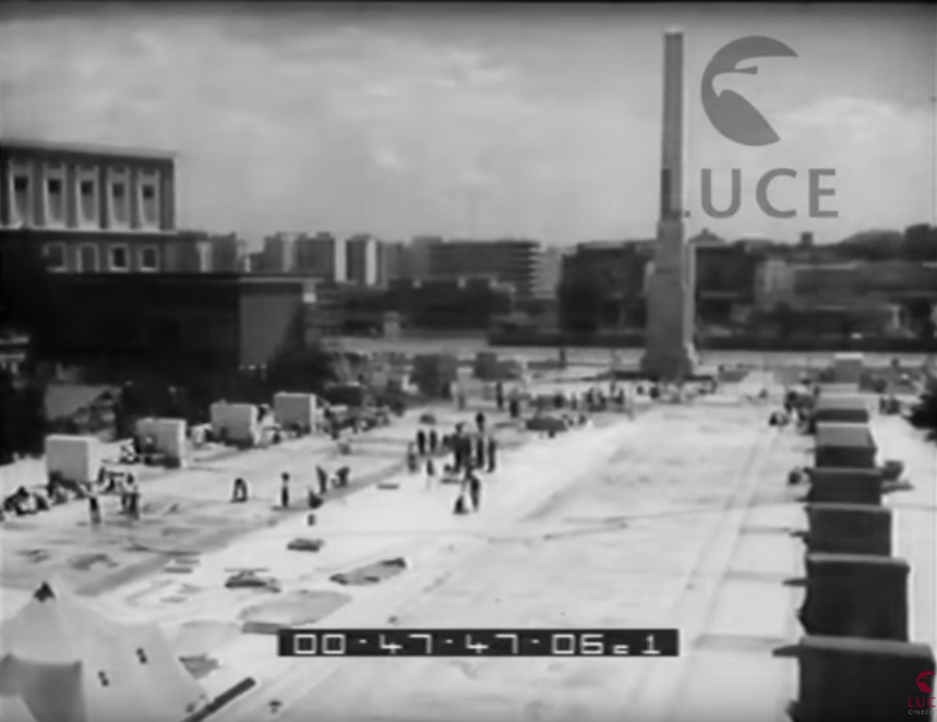 Lavori per la pavimentazione del Foro Mussolini a Roma