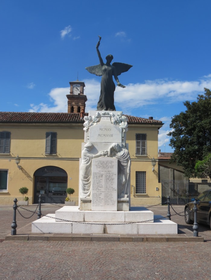 Monumento ai Caduti - San Giovanni in Croce , Cremona - Opera Aldo Balestreri - 1929