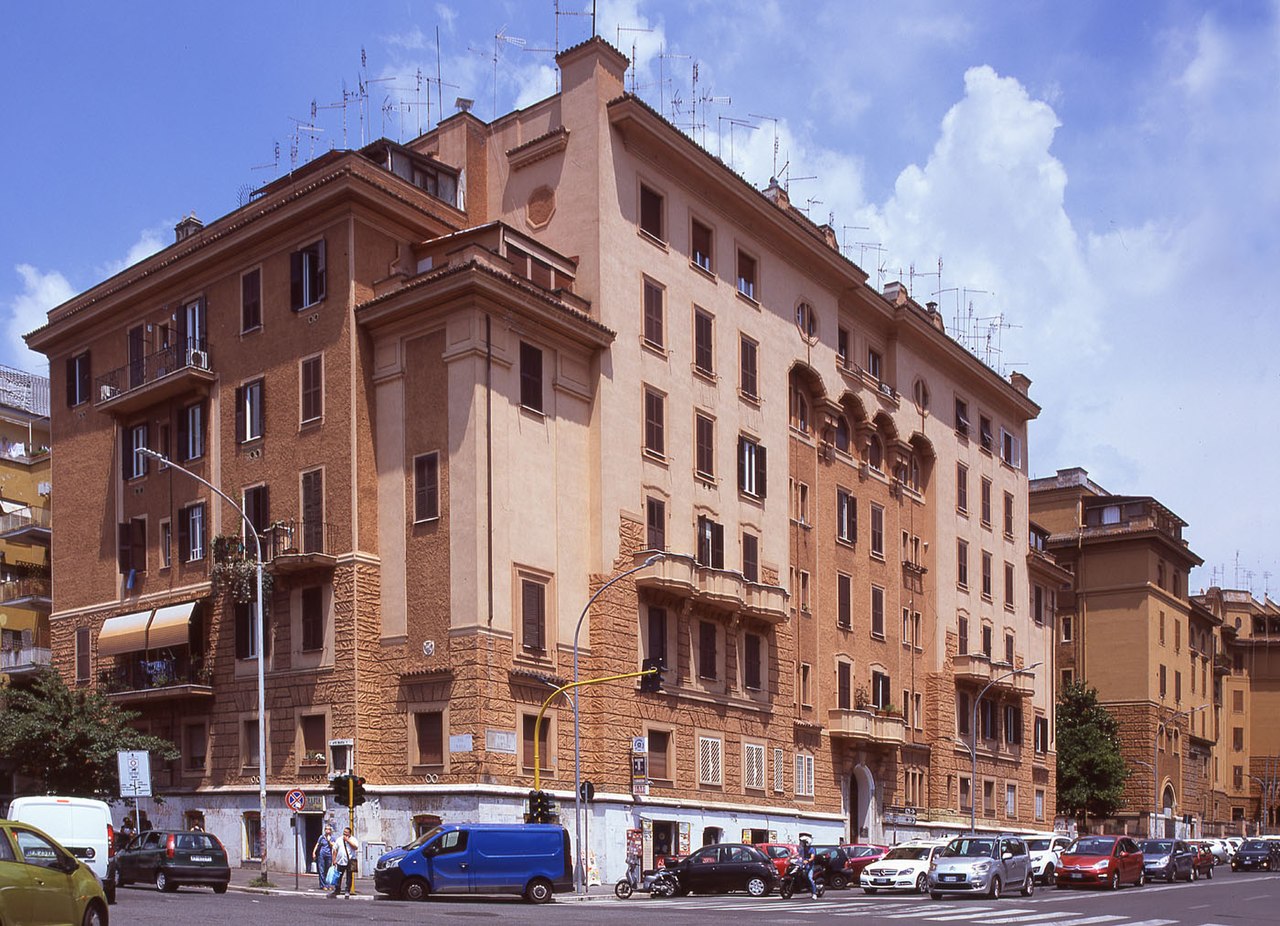 Edificio abitazione I.C.P. , Via La Spezia - Roma 