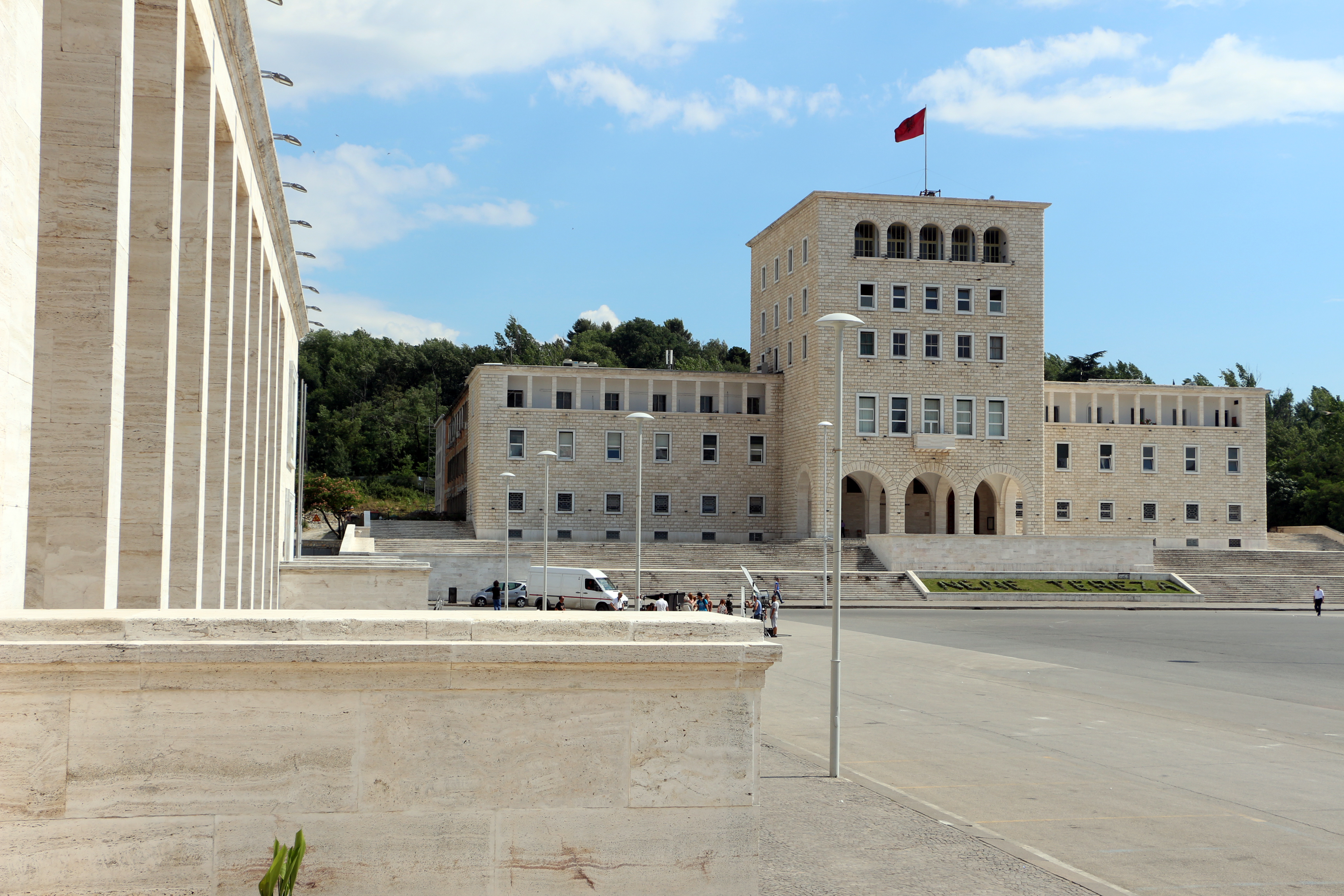 Ex Casa del Fascio oggi Palazzo dell'università - Tirana, Albania