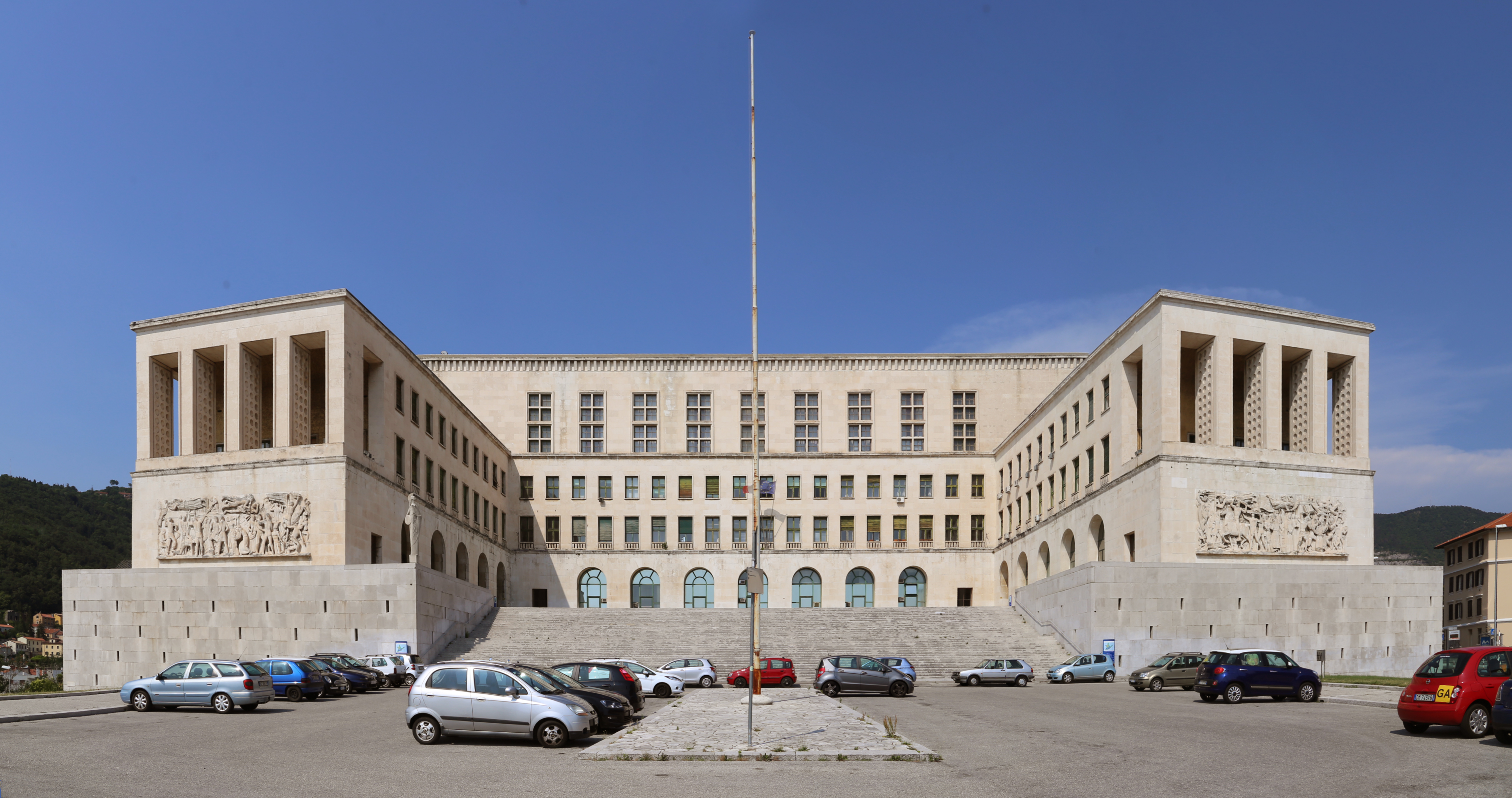 Regia Università degli Studi oggi Palazzo dell'università - Trieste - Arch. Umberto Nordio , Arch. Raffaello Fagnoni - 1938