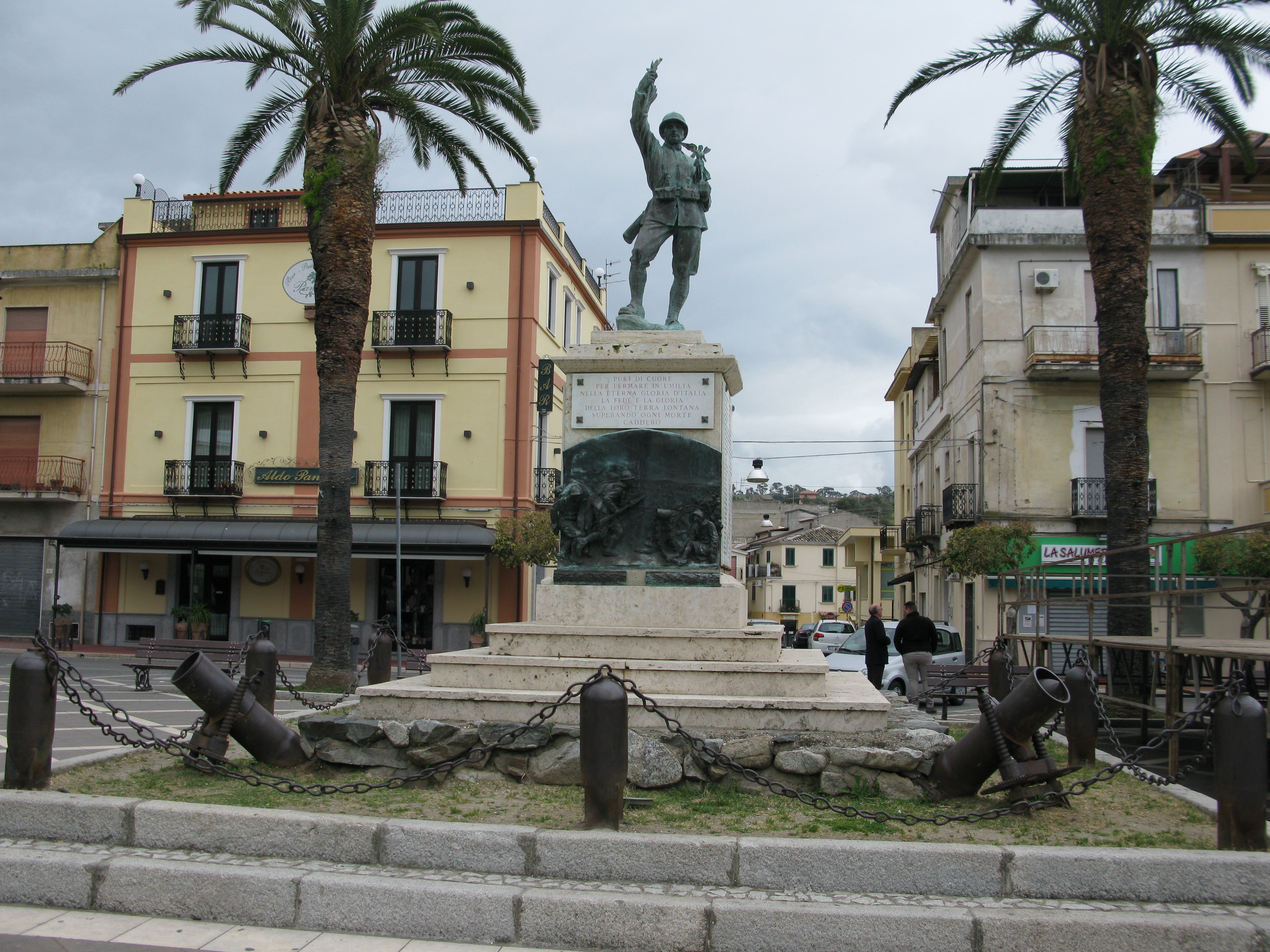 Monumento ai caduti - Gioiosa Ionica , Reggio Calabria - Opera Turillo Sindoni - 1926